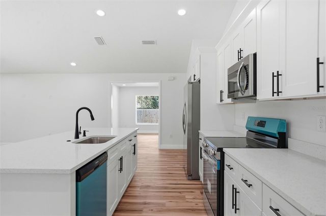 8130 RIDGE ROAD, Weeki Wachee, FL 34613