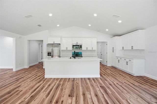 8130 RIDGE ROAD, Weeki Wachee, FL 34613