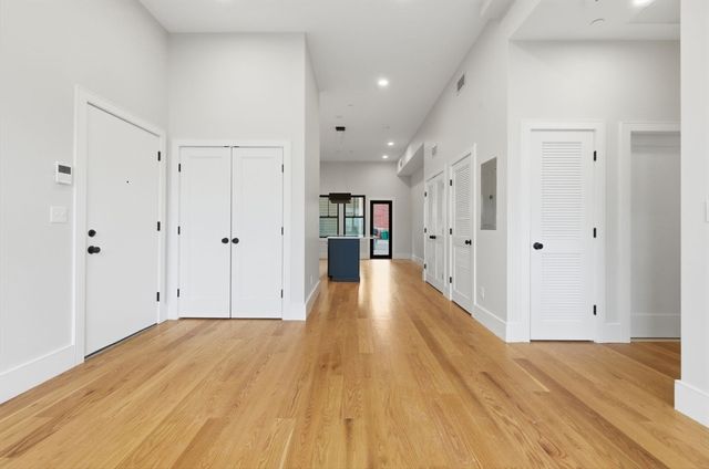 421 High St 101A, Medford, MA 02155