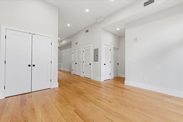 421 High St 101A, Medford, MA 02155