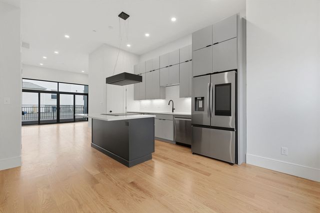 421 High St 101A, Medford, MA 02155