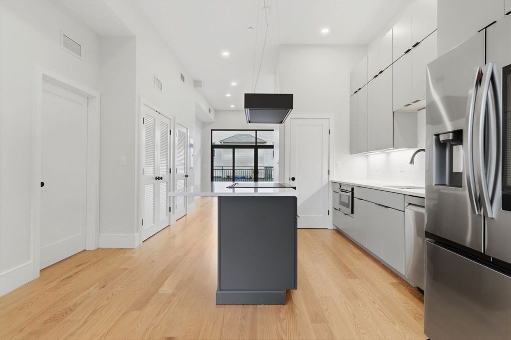 421 High St 101A, Medford, MA 02155