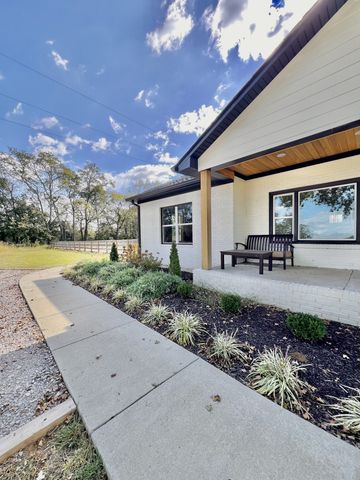 2250 Elkton Pike, Pulaski, TN 38478