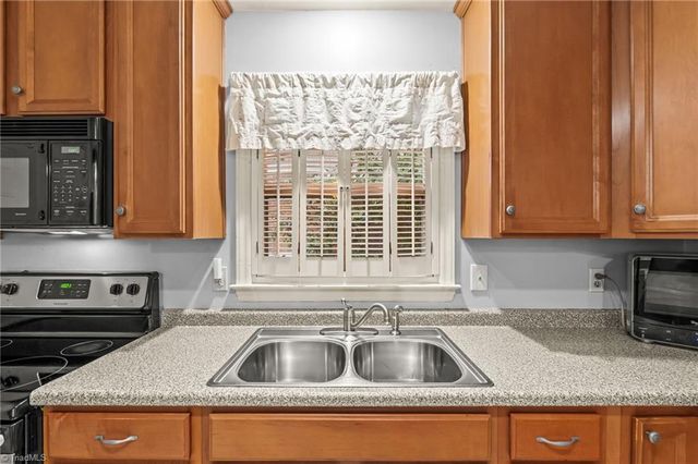 2320 Glenhaven Drive, Greensboro, NC 27406