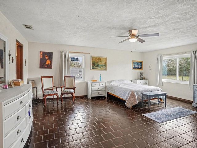 1390 E OHIO AVENUE, Lake Helen, FL 32744