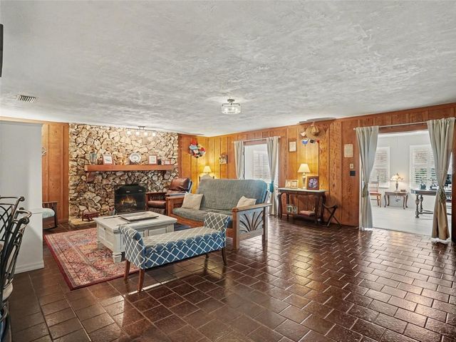 1390 E OHIO AVENUE, Lake Helen, FL 32744