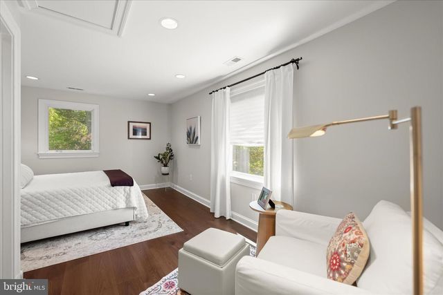 6366 11TH RD N, Arlington, VA 22205