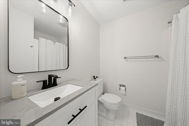 6366 11TH RD N, Arlington, VA 22205