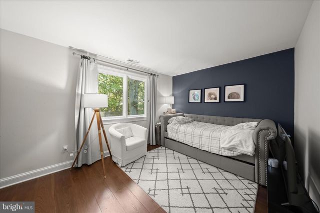 6366 11TH RD N, Arlington, VA 22205