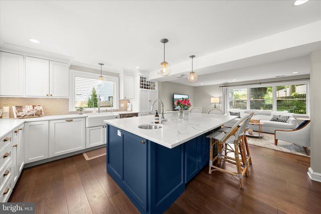 6366 11TH RD N, Arlington, VA 22205