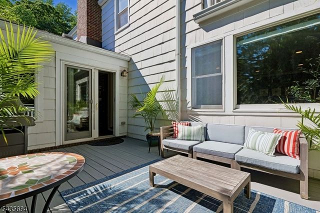 32 Undercliff Ter, West Orange Twp., NJ 07052