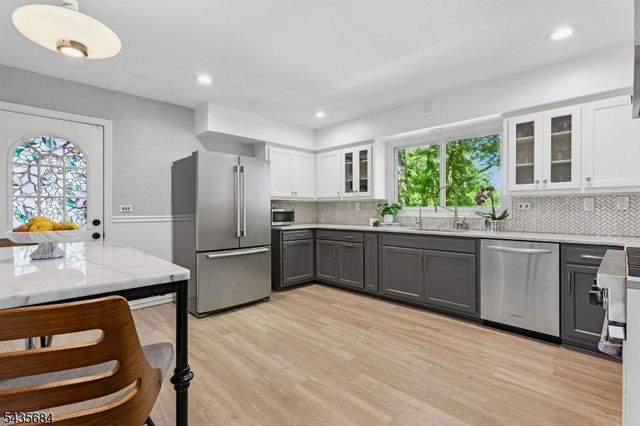 32 Undercliff Ter, West Orange Twp., NJ 07052