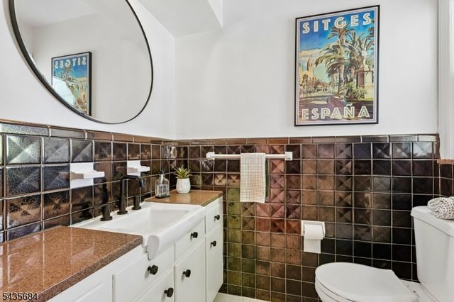 32 Undercliff Ter, West Orange Twp., NJ 07052