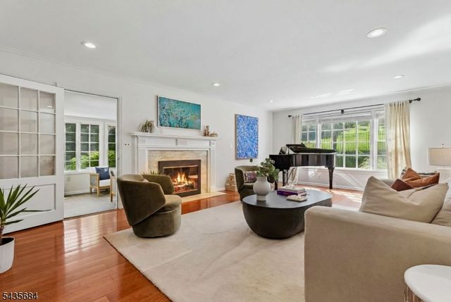 32 Undercliff Ter, West Orange Twp., NJ 07052