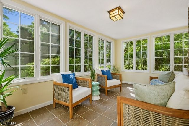 32 Undercliff Ter, West Orange Twp., NJ 07052