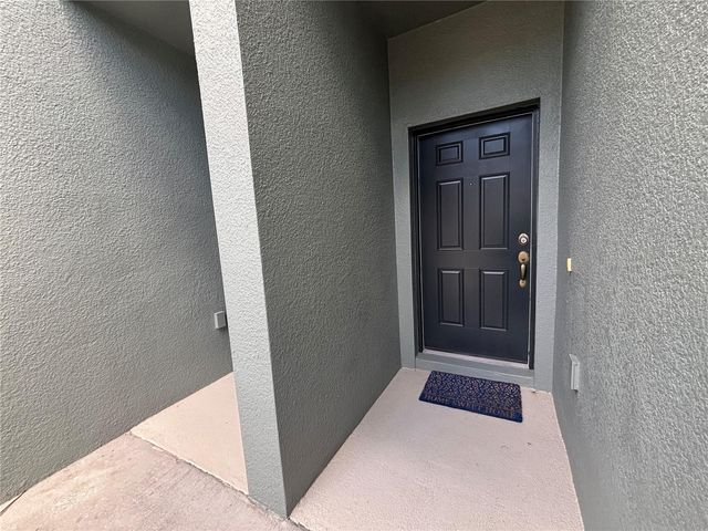 4912 WHITE SANDERLING COURT, Tampa, FL 33619