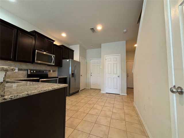 4912 WHITE SANDERLING COURT, Tampa, FL 33619