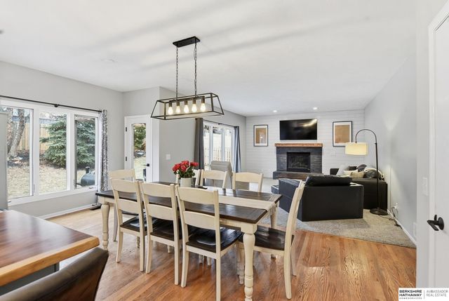 714 N Madison Street, Papillion, NE 68046