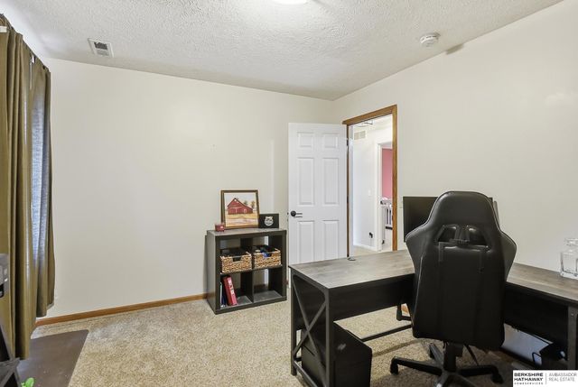 714 N Madison Street, Papillion, NE 68046