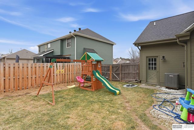 714 N Madison Street, Papillion, NE 68046