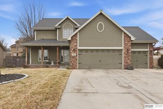 714 N Madison Street, Papillion, NE 68046