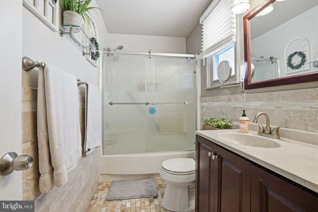 24 BRANDYWINE RD, Clementon, NJ 08021