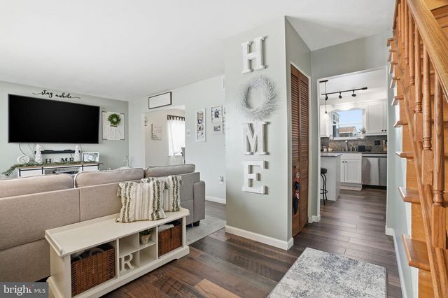 24 BRANDYWINE RD, Clementon, NJ 08021