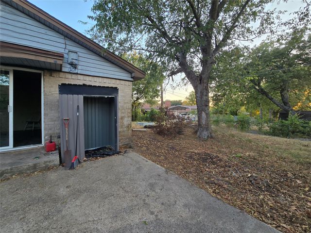 7309 Broken Tree Trail, Dallas, TX 75232