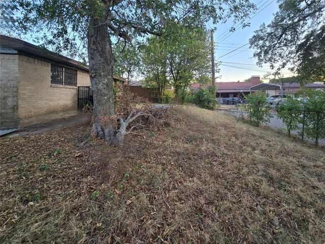 7309 Broken Tree Trail, Dallas, TX 75232