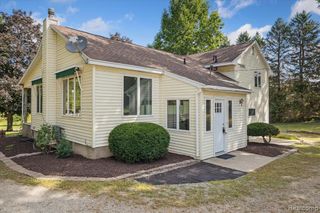 1202 Garden Road, Milford, MI 48381