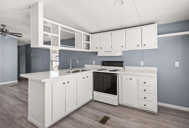 2222 N Austin Avenue 44, Pearland, TX 77581