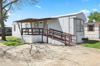 2222 N Austin Avenue 44, Pearland, TX 77581