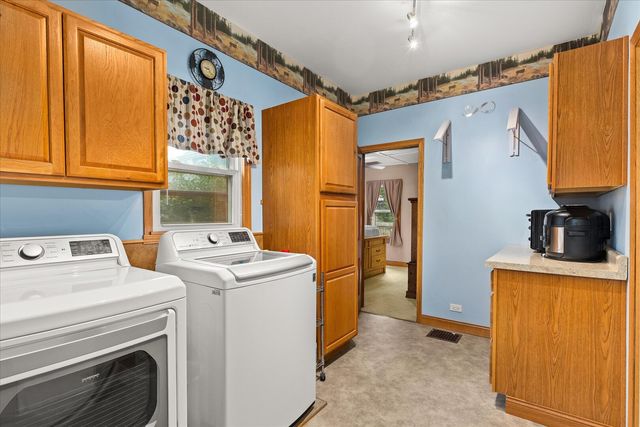 832 E Jefferson Street, Morris, IL 60450