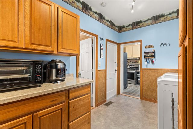832 E Jefferson Street, Morris, IL 60450
