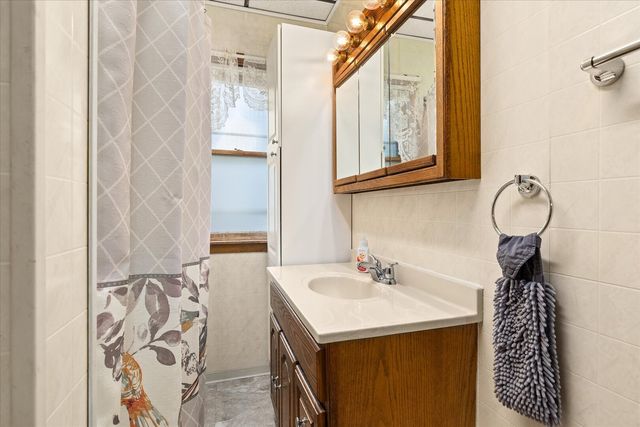 832 E Jefferson Street, Morris, IL 60450