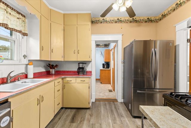 832 E Jefferson Street, Morris, IL 60450