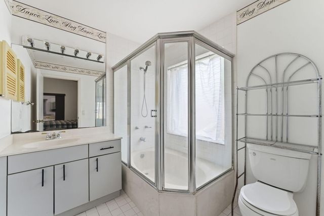 19035 NW 54th Place, Miami Gardens, FL 33055