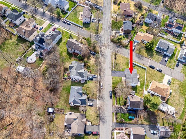 16 Universal Avenue, South Plainfield, NJ 07080