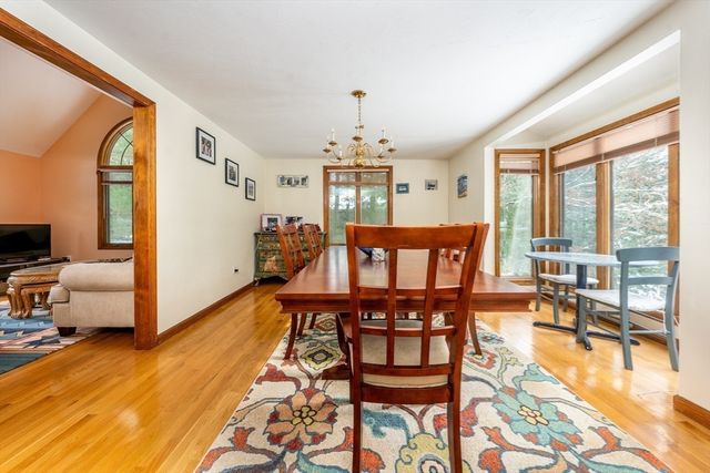 192 Sandy Valley Rd, Barnstable, MA 02648