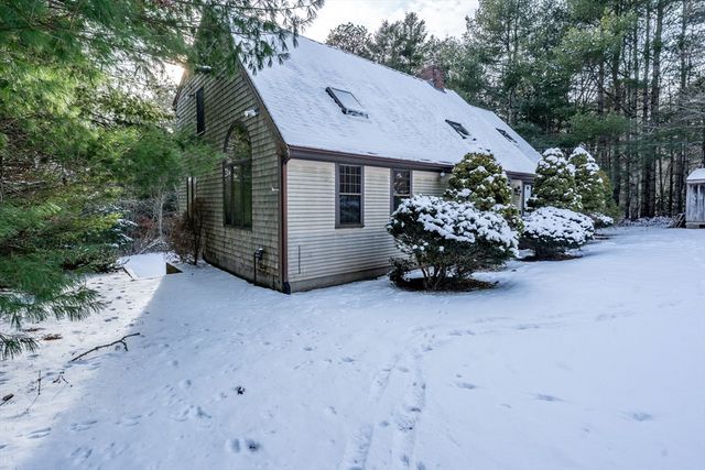 192 Sandy Valley Rd, Barnstable, MA 02648