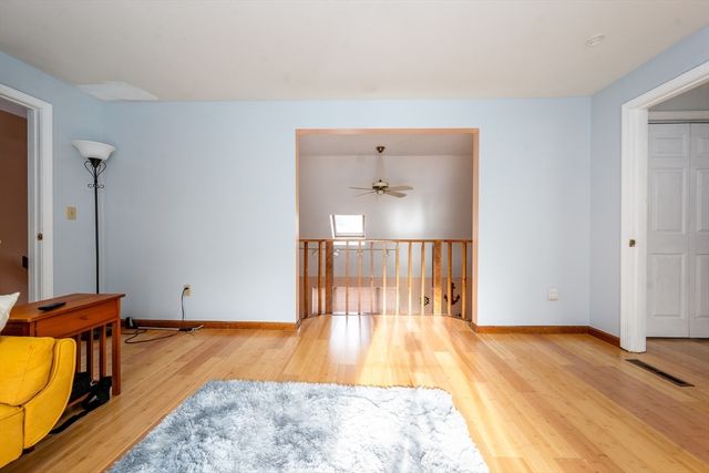 192 Sandy Valley Rd, Barnstable, MA 02648