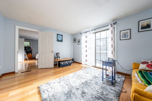 192 Sandy Valley Rd, Barnstable, MA 02648