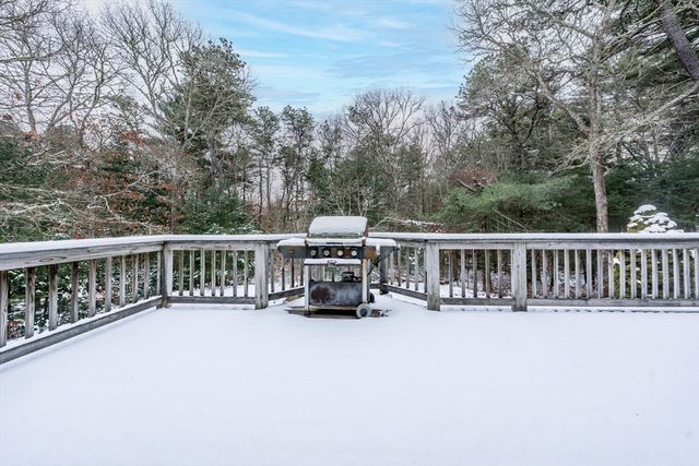 192 Sandy Valley Rd, Barnstable, MA 02648