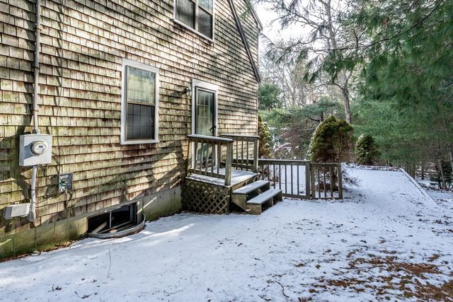 192 Sandy Valley Rd, Barnstable, MA 02648