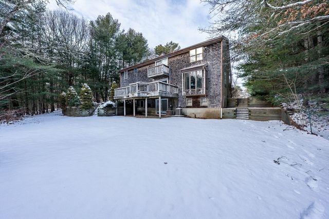 192 Sandy Valley Rd, Barnstable, MA 02648