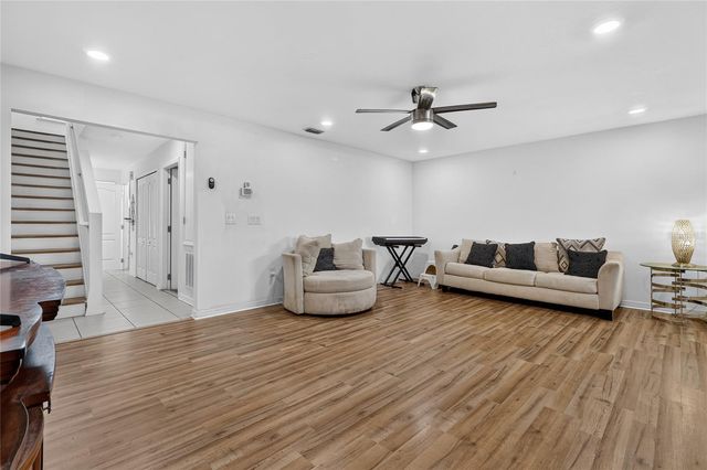 3747 WOODBURY HILL LOOP, Lakeland, FL 33810