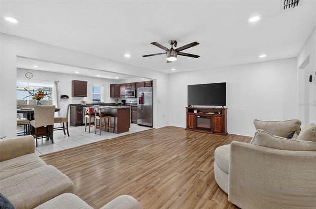3747 WOODBURY HILL LOOP, Lakeland, FL 33810