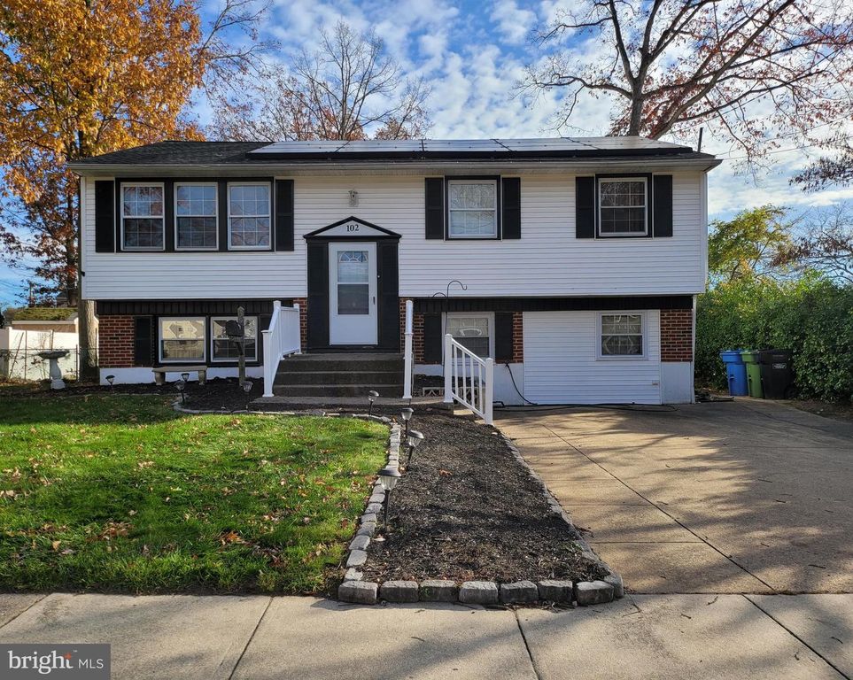 102 SHERWOOD DR, Turnersville, NJ 08012