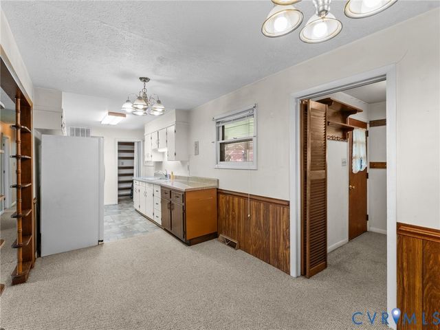 3017 Sherwood Ln, Hopewell, VA 23860