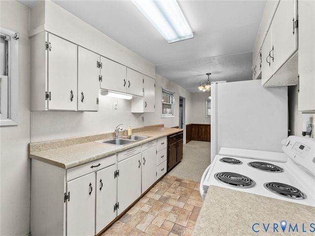 3017 Sherwood Ln, Hopewell, VA 23860